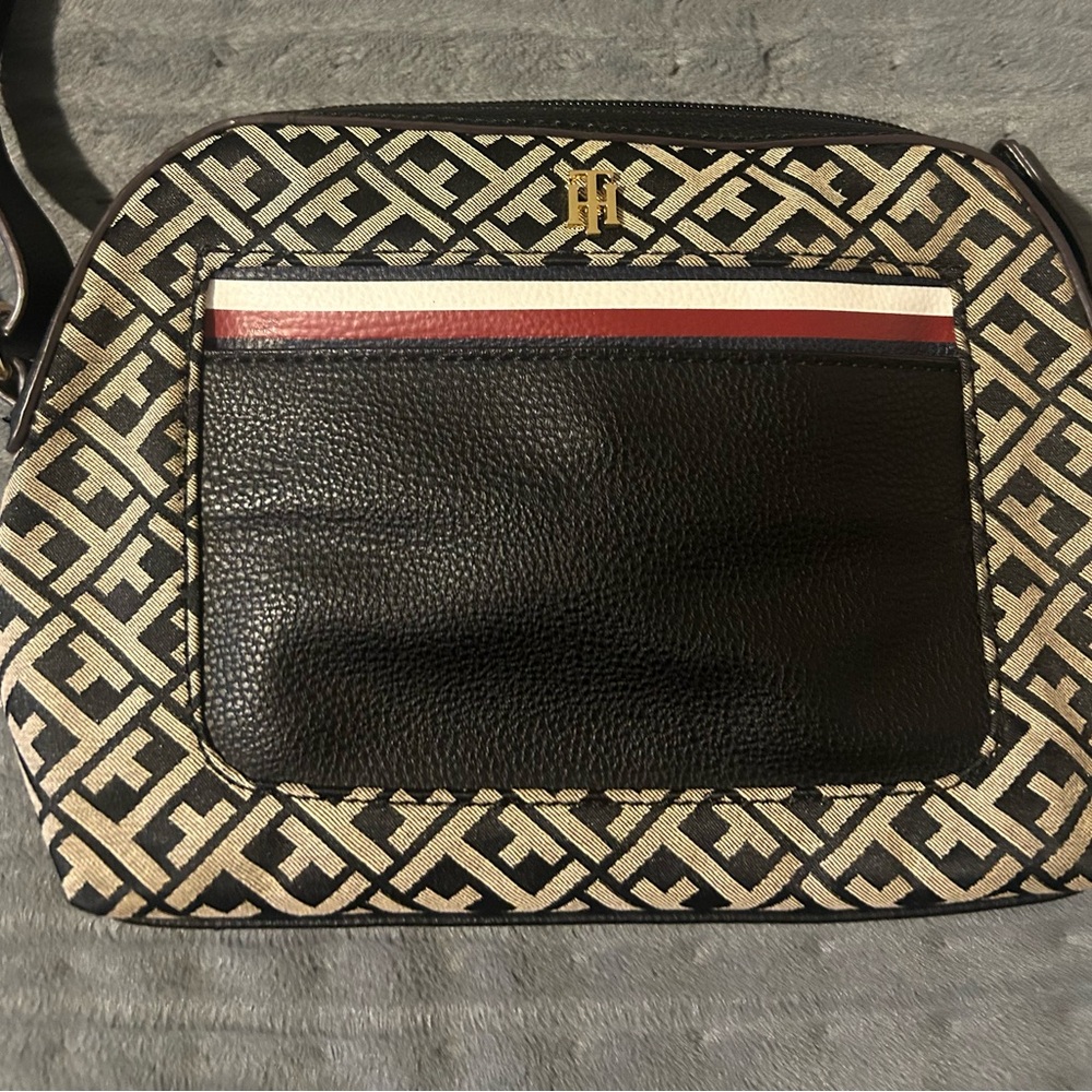 Tommy Hilfiger Purse